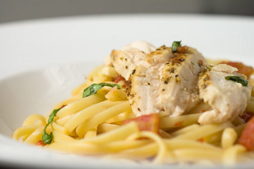 Chicken Linguine with Chunky Tomato Sauce
