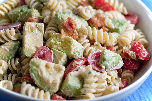 Creamy Bacon Tomato and Avocado Pasta Salad