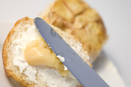 Roasted Garlic and Goat Cheese Spread